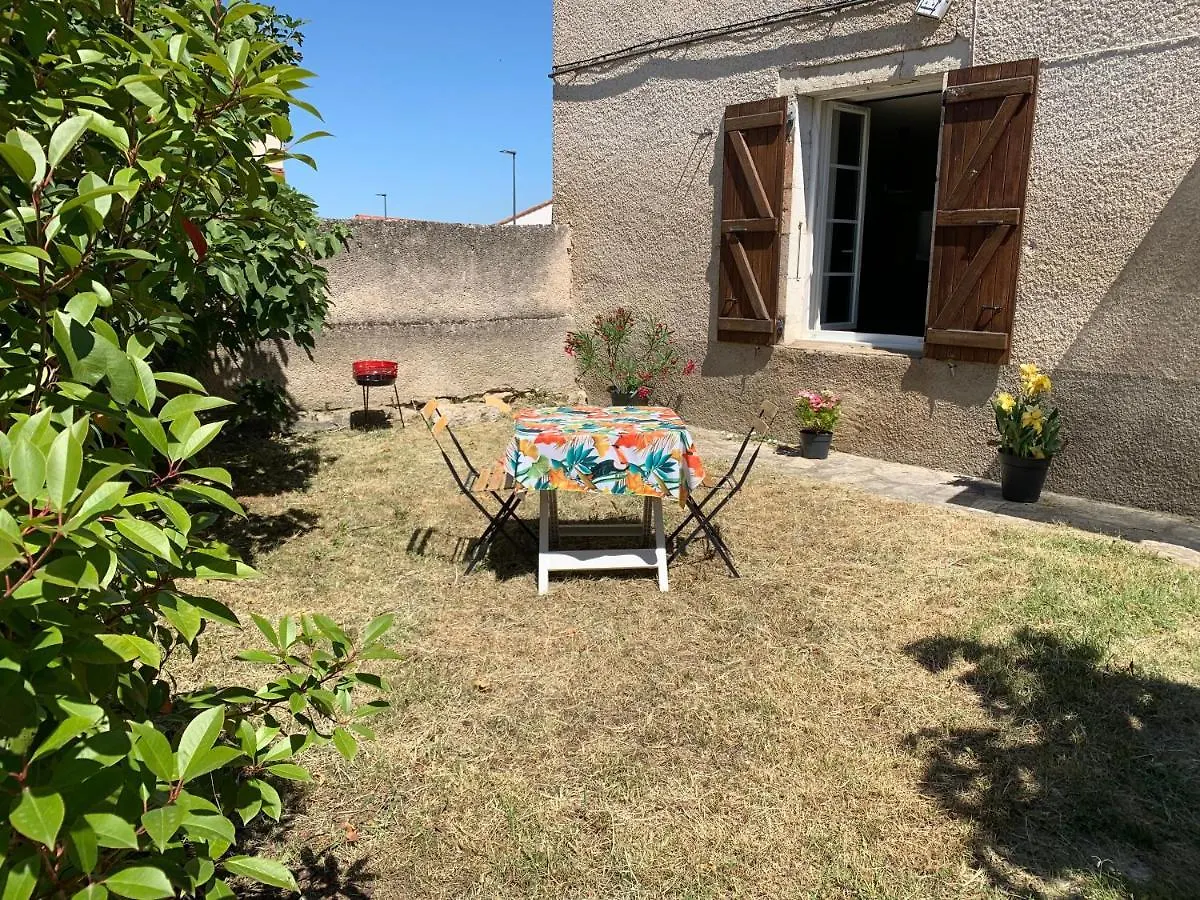 Appartement Joli studio en rez-de-chaussée Pradines